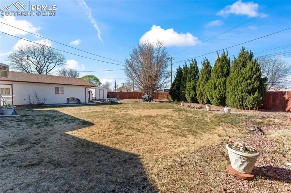 61 Radcliff Lane Pueblo, CO 81005