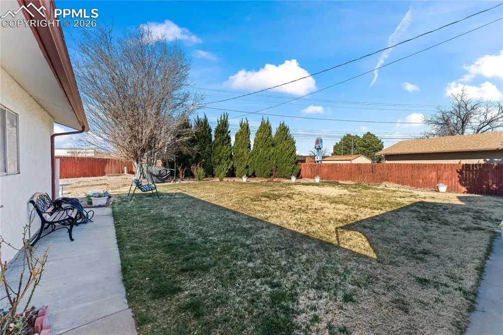 61 Radcliff Lane Pueblo, CO 81005