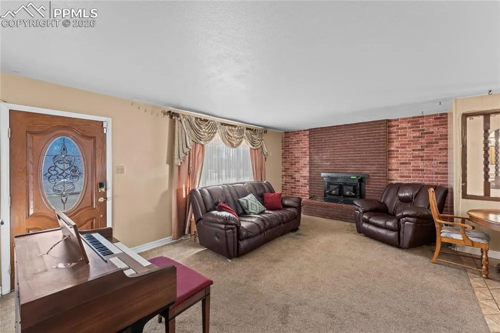 61 Radcliff Lane Pueblo, CO 81005