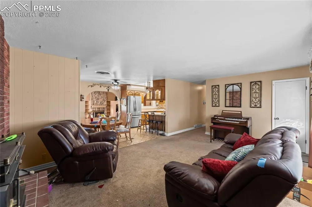 61 Radcliff Lane Pueblo, CO 81005
