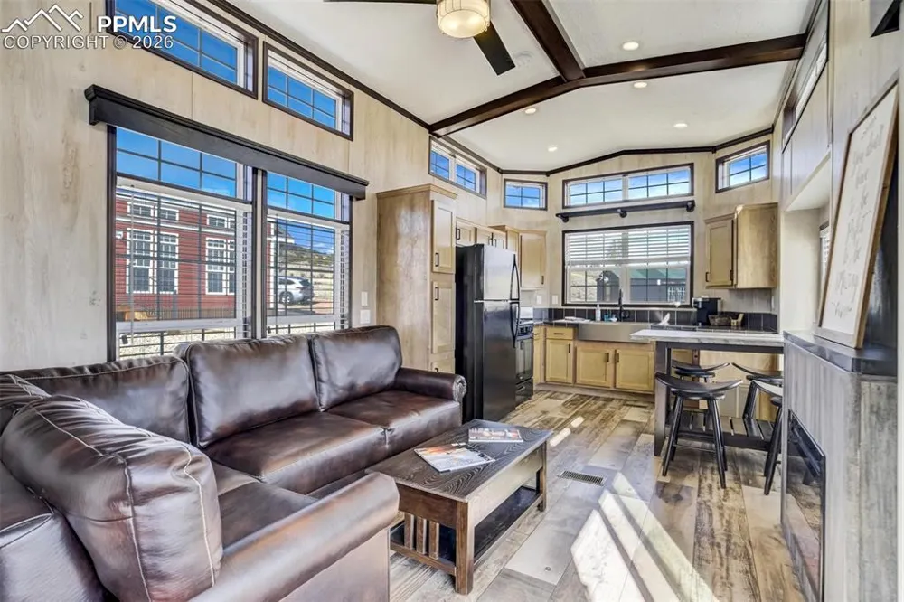 10589 County Road 102 Guffey, CO 80820