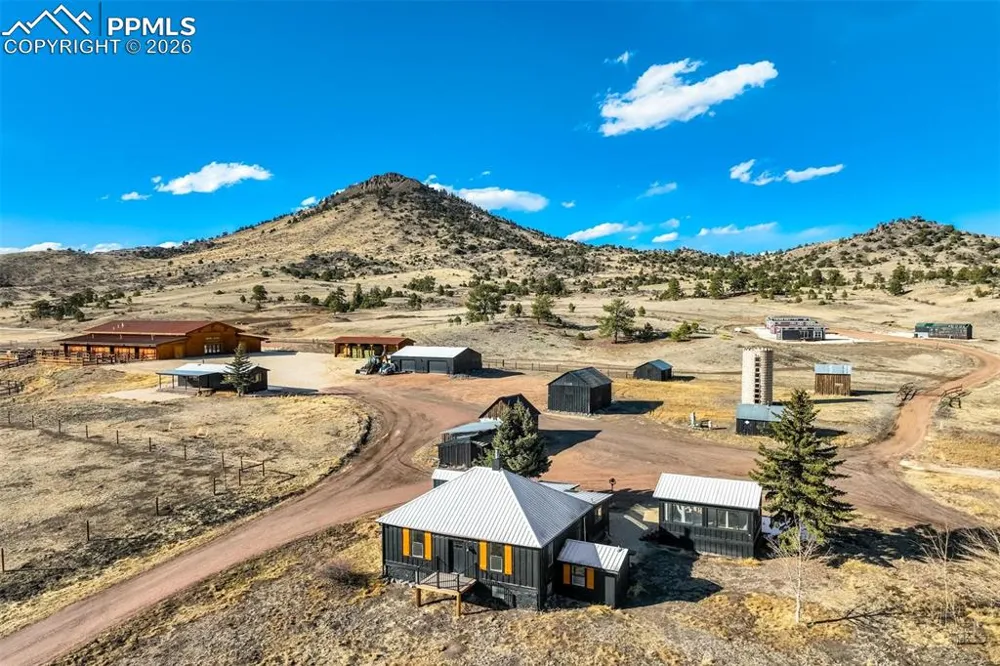10589 County Road 102 Guffey, CO 80820