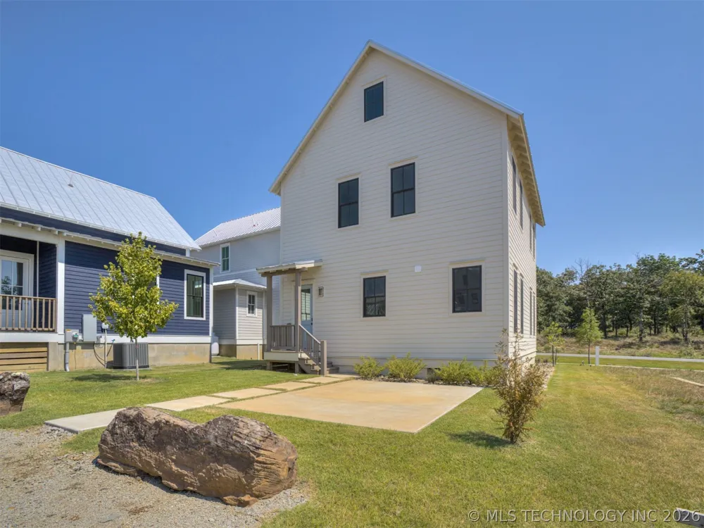 36 Hill Street Carlton Landing, OK 74432