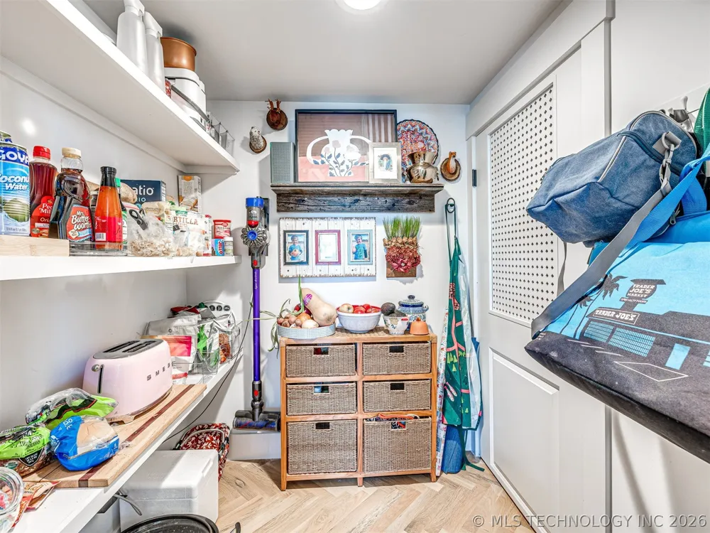 36 Hill Street Carlton Landing, OK 74432