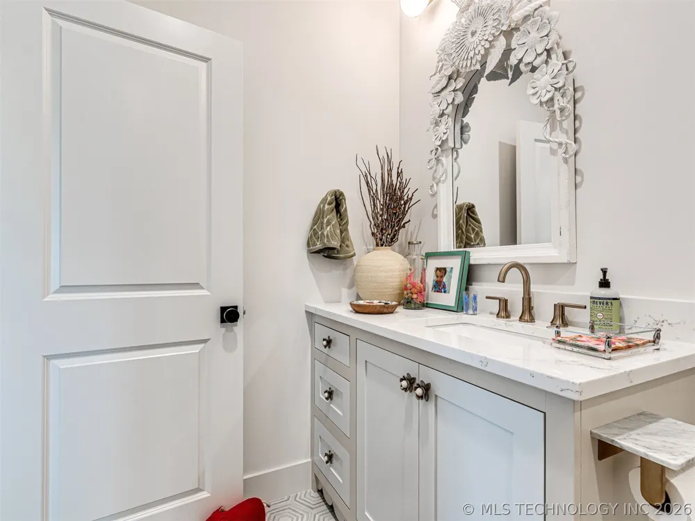 36 Hill Street Carlton Landing, OK 74432