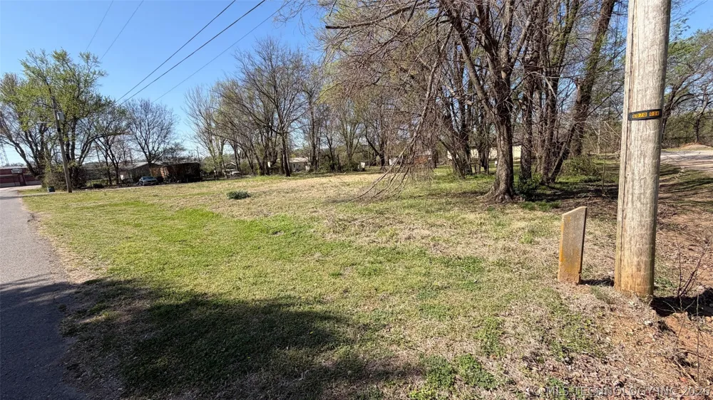 506 S Flint Avenue Stilwell, OK 74960