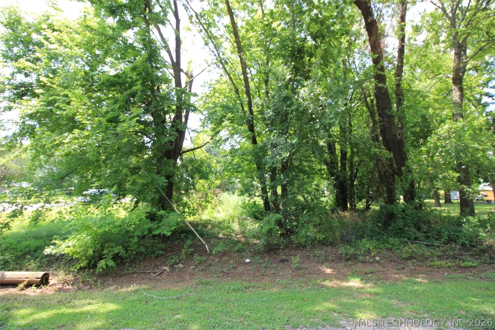 506 S Flint Avenue Stilwell, OK 74960