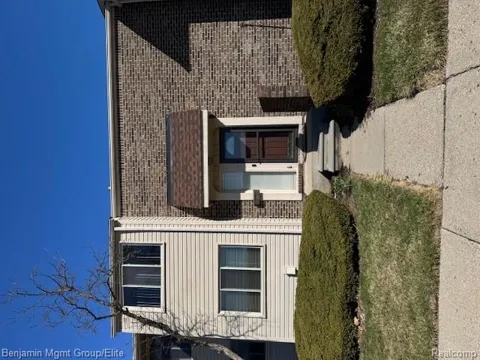 7 Hampton Towne Street #7