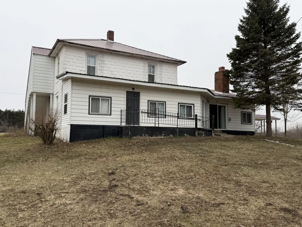 7202 21 Mile Road Chippewa Township, MI 49631