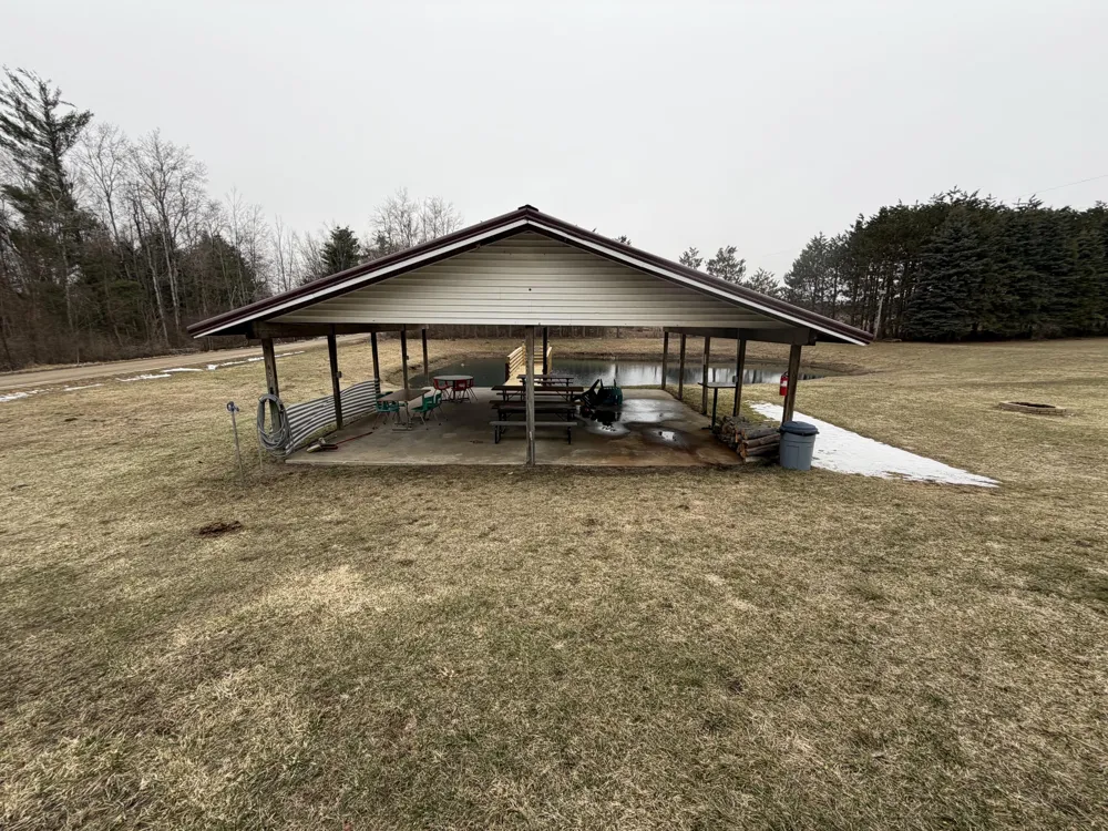 7202 21 Mile Road Chippewa Township, MI 49631