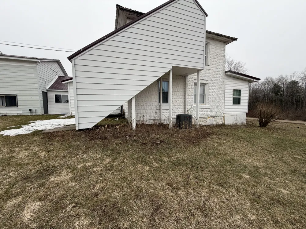7202 21 Mile Road Chippewa Township, MI 49631