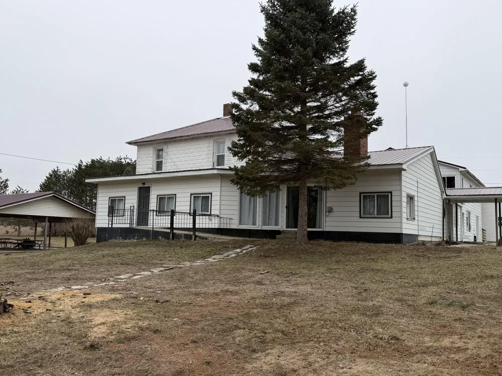 7202 21 Mile Road Chippewa Township, MI 49631