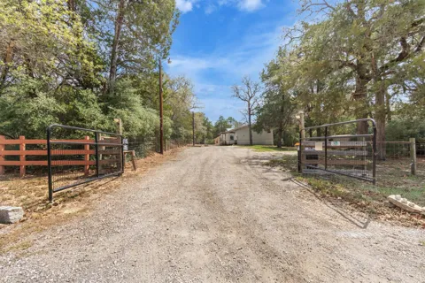 135 Huskey Trail
