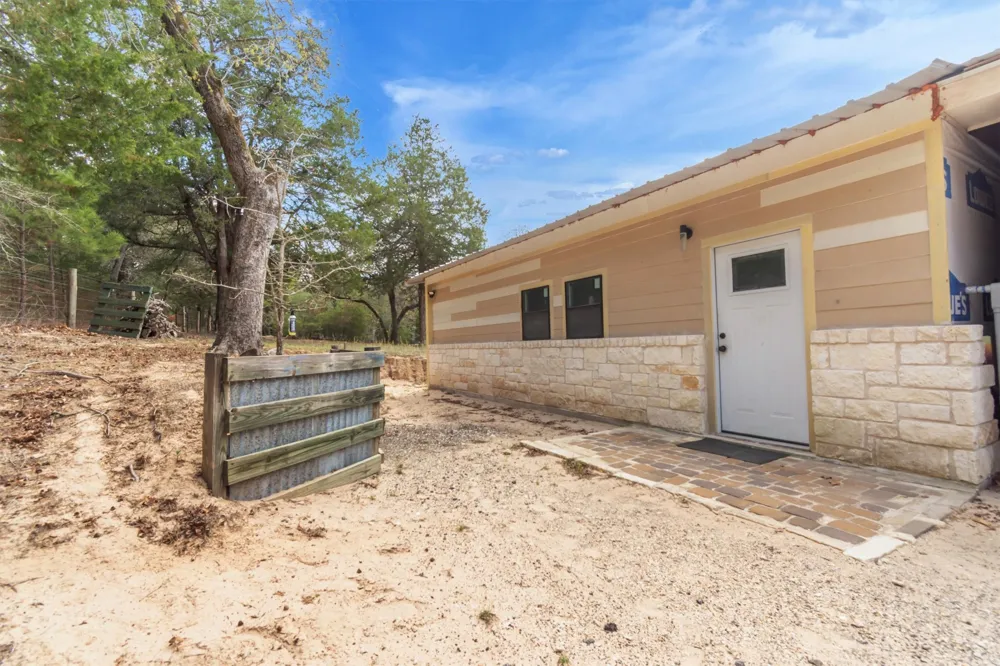 135 Huskey Trail Paige, TX 78659