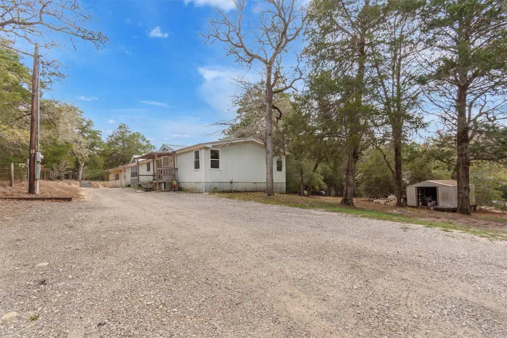 135 Huskey Trail Paige, TX 78659