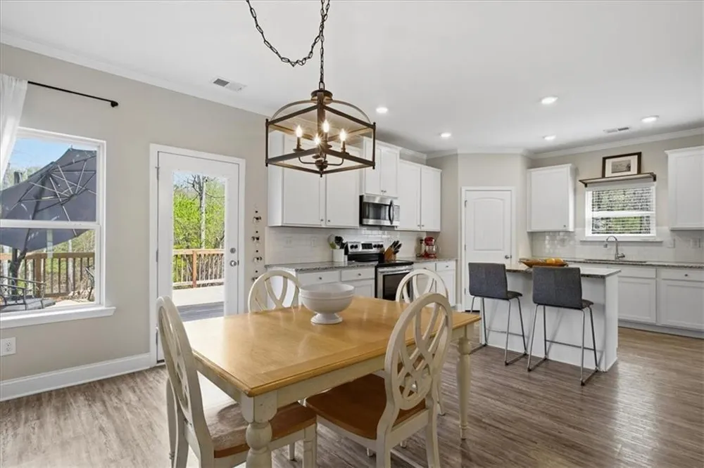 17 Four Feathers Lane NE Rydal, GA 30171