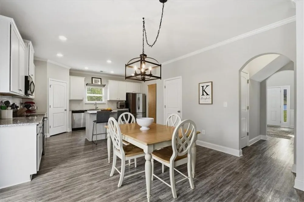 17 Four Feathers Lane NE Rydal, GA 30171