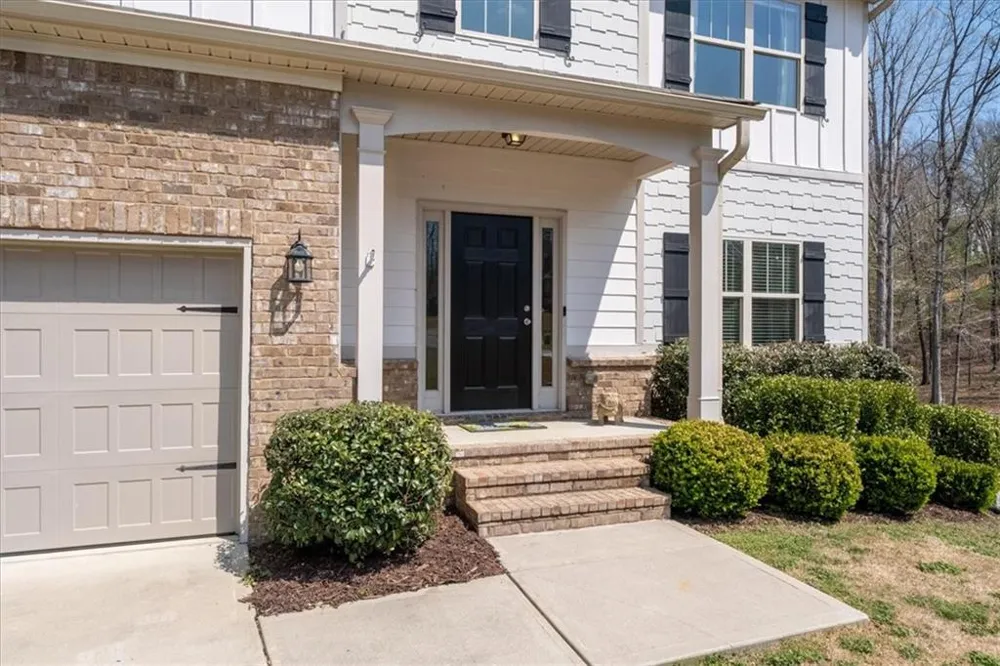 17 Four Feathers Lane NE Rydal, GA 30171