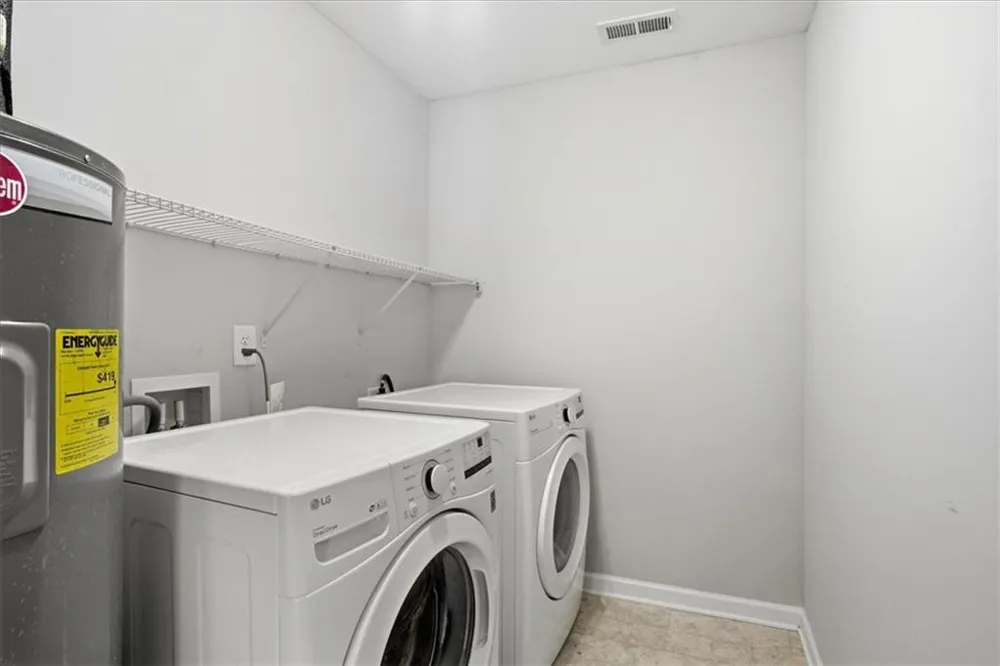 17 Four Feathers Lane NE Rydal, GA 30171