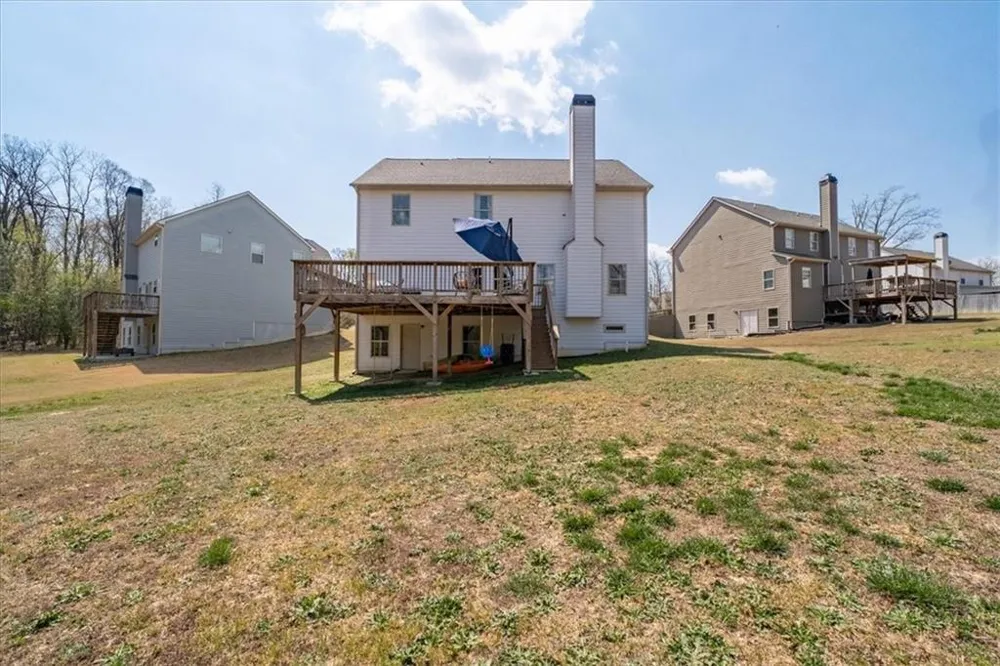 17 Four Feathers Lane NE Rydal, GA 30171