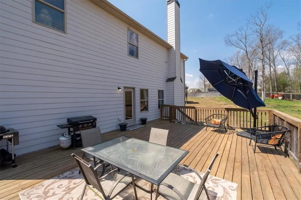 17 Four Feathers Lane NE Rydal, GA 30171