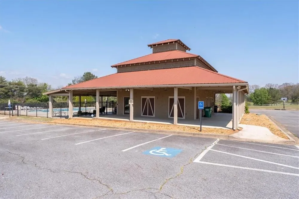 17 Four Feathers Lane NE Rydal, GA 30171