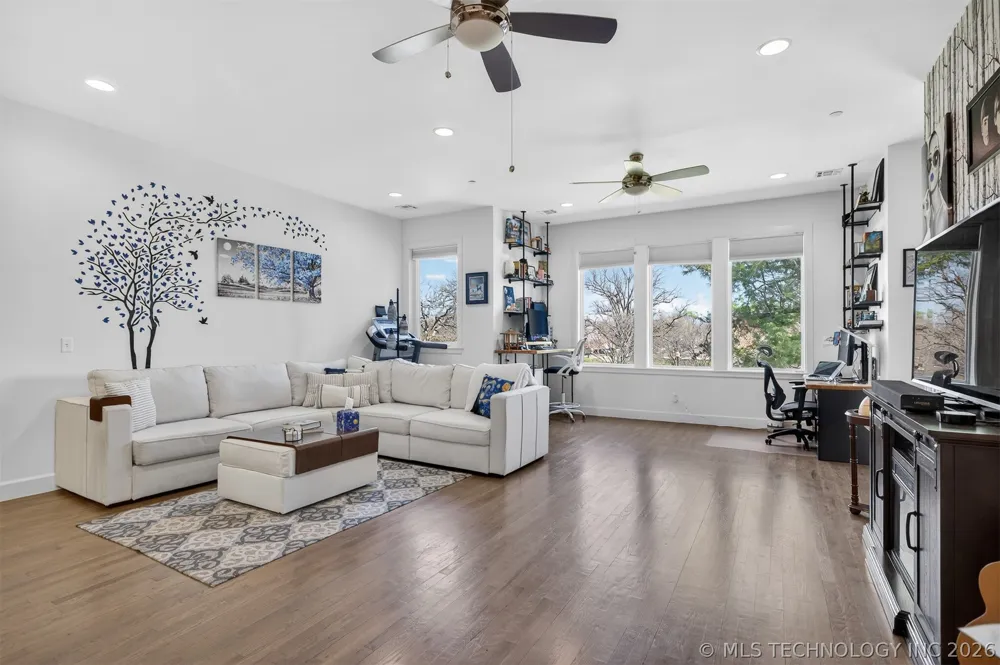 1129 E 7th Street #B13 Tulsa, OK 74120