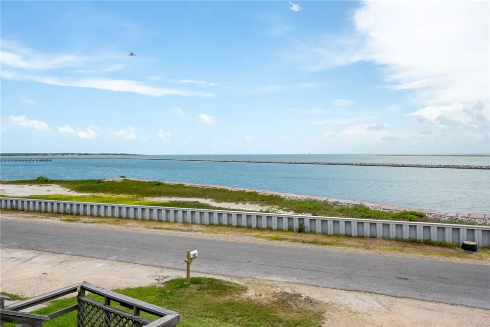 531 Bayshore Drive Ingleside, TX 78362