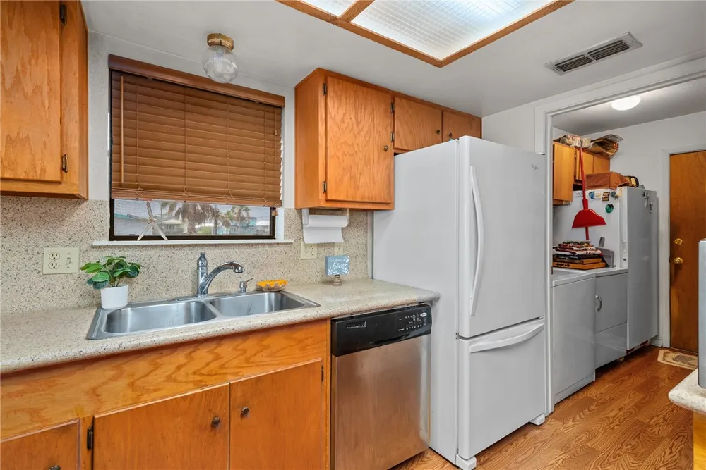 531 Bayshore Drive Ingleside, TX 78362