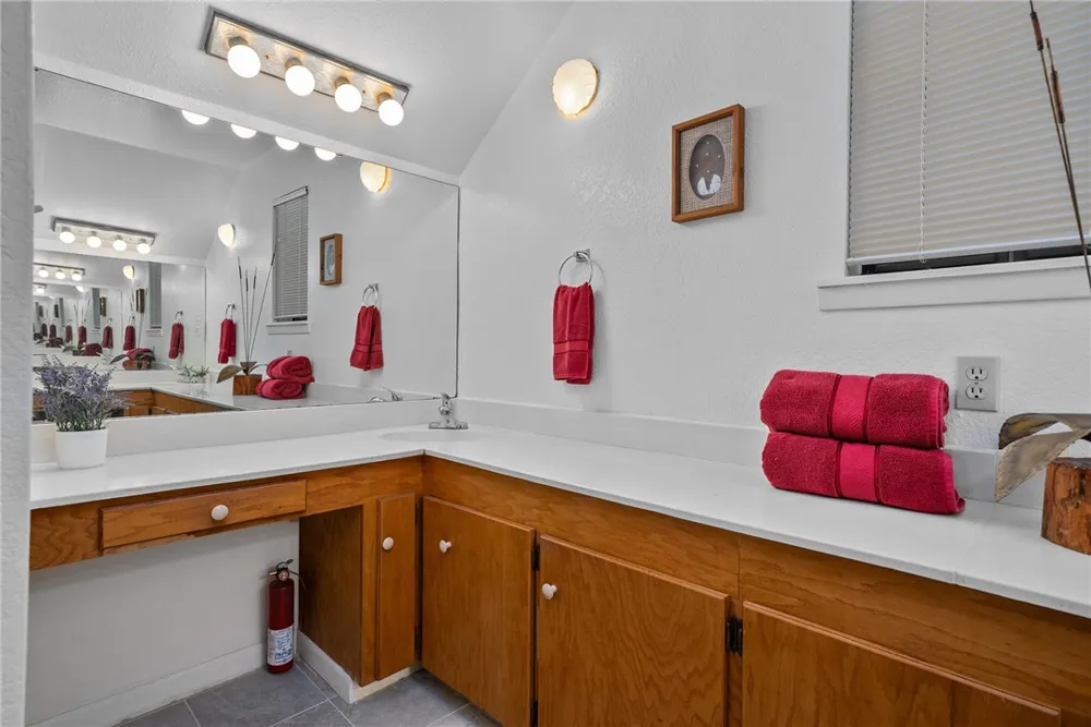531 Bayshore Drive Ingleside, TX 78362