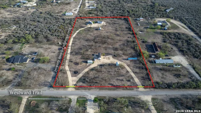 1509 Westward Trail Uvalde, TX 78801