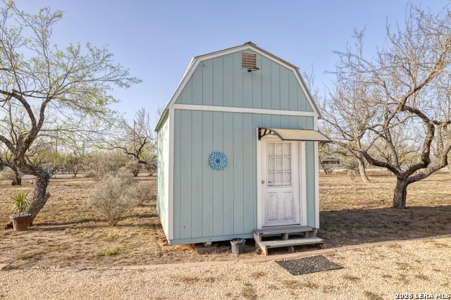 1509 Westward Trail Uvalde, TX 78801