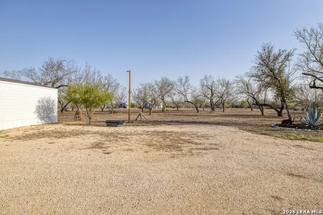 1509 Westward Trail Uvalde, TX 78801