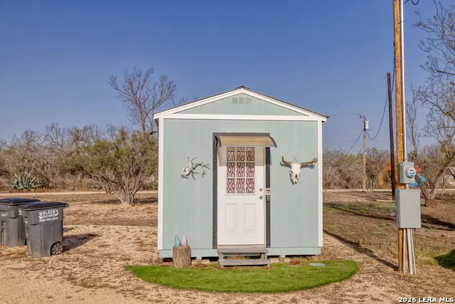 1509 Westward Trail Uvalde, TX 78801