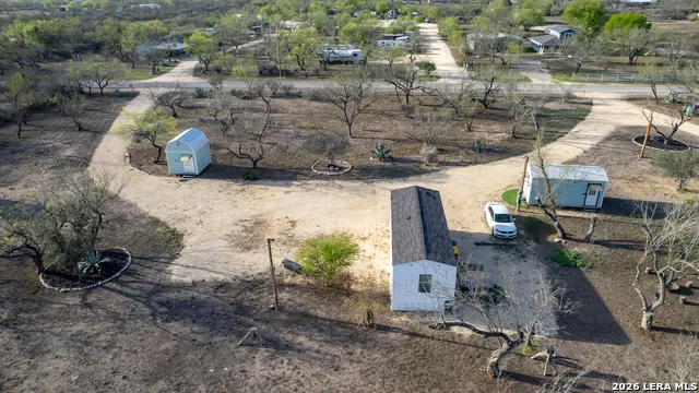 1509 Westward Trail Uvalde, TX 78801