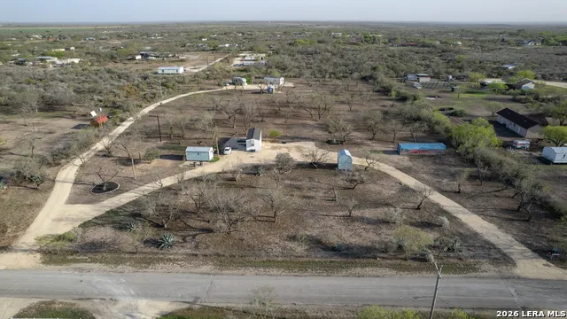 1509 Westward Trail Uvalde, TX 78801