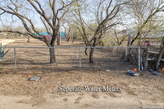 1509 Westward Trail Uvalde, TX 78801