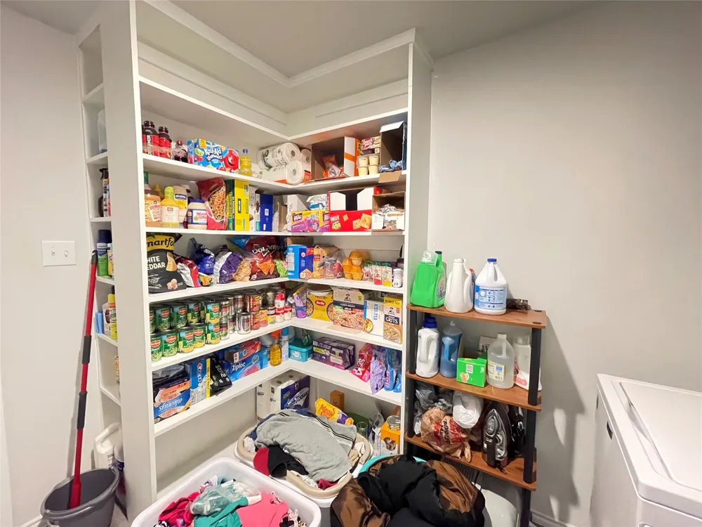 408 Parker Oaks Drive Chandler, TX 75758