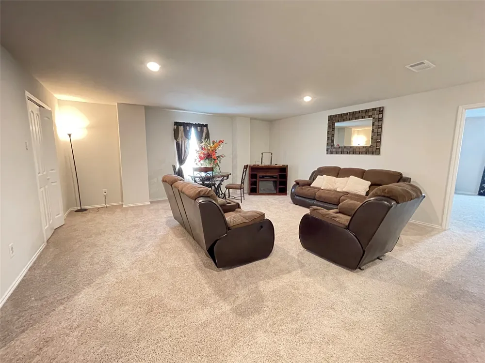 408 Parker Oaks Drive Chandler, TX 75758