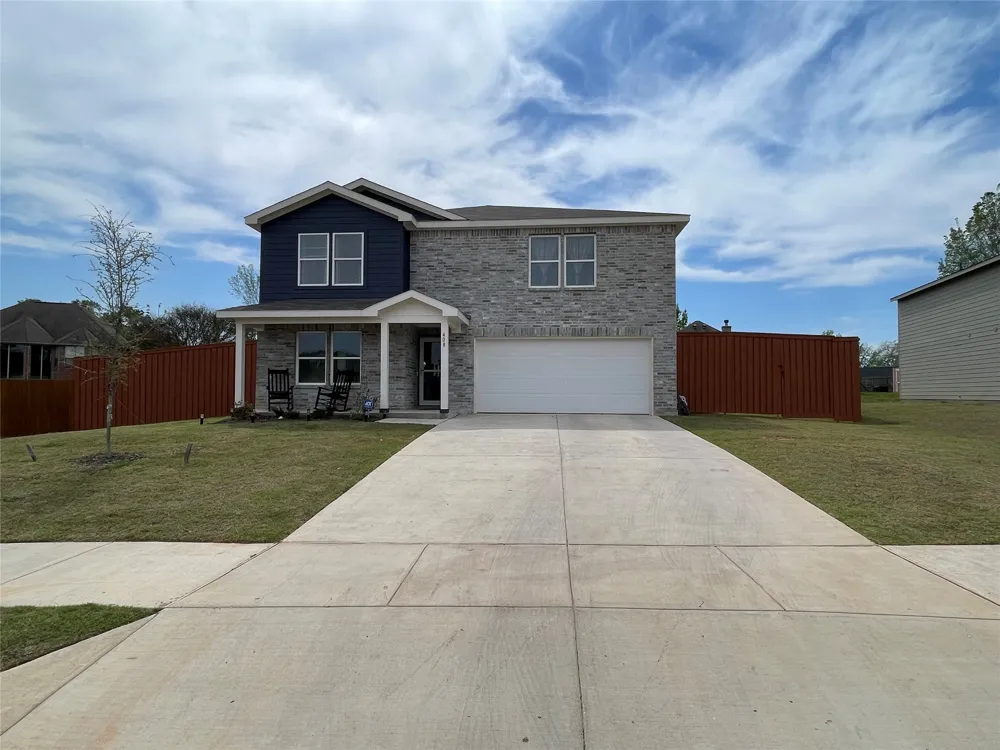 408 Parker Oaks Drive Chandler, TX 75758
