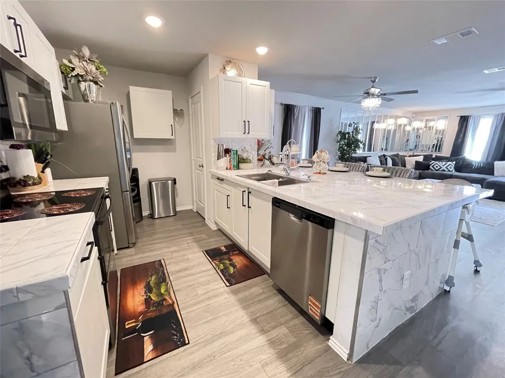408 Parker Oaks Drive Chandler, TX 75758