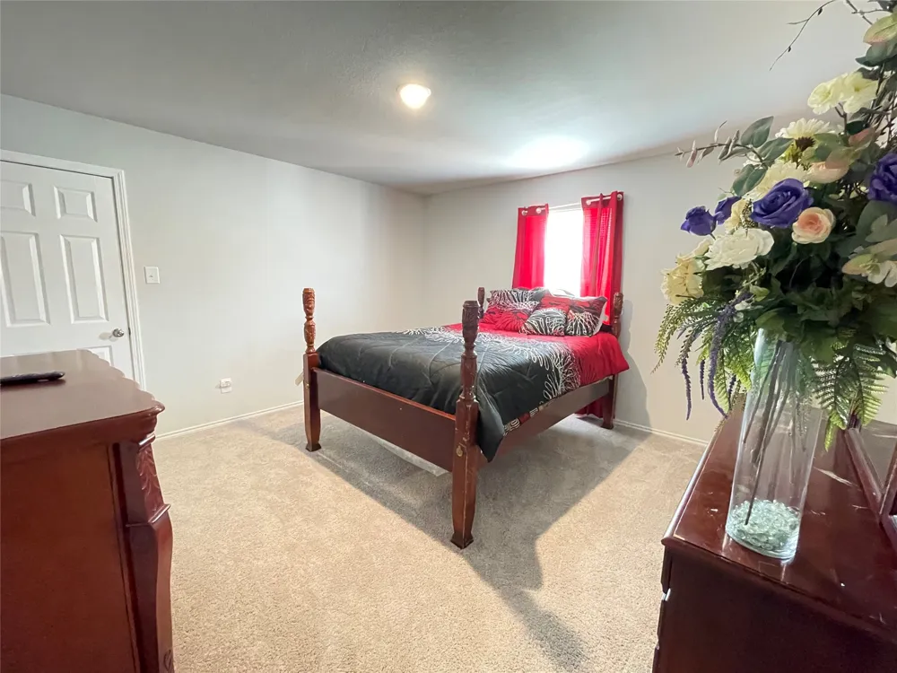 408 Parker Oaks Drive Chandler, TX 75758