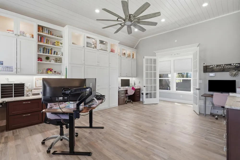 1201 E Iberian Court Granbury, TX 76048
