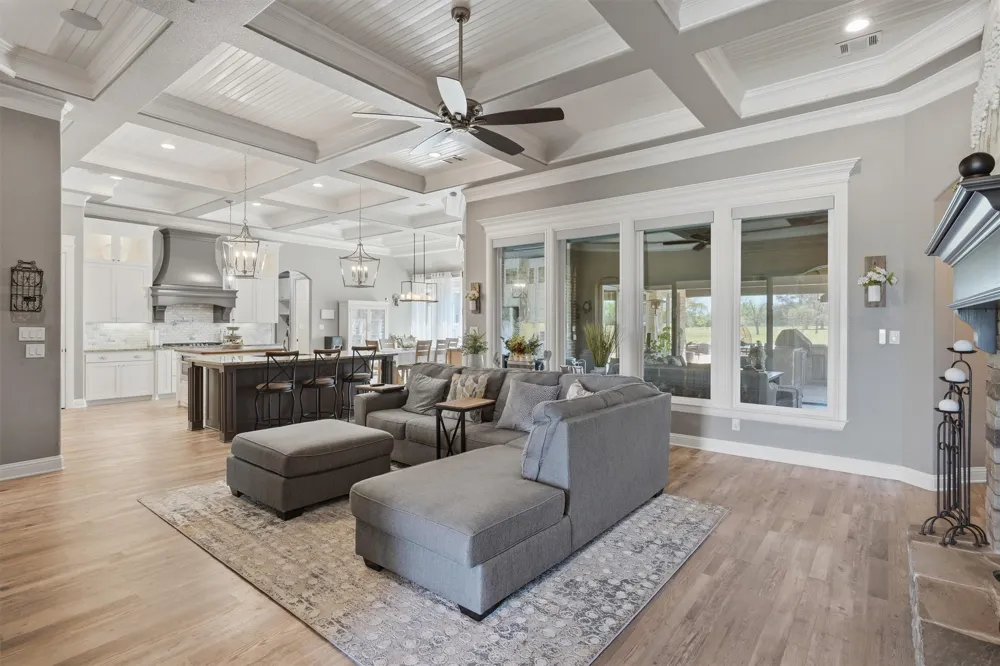 1201 E Iberian Court Granbury, TX 76048