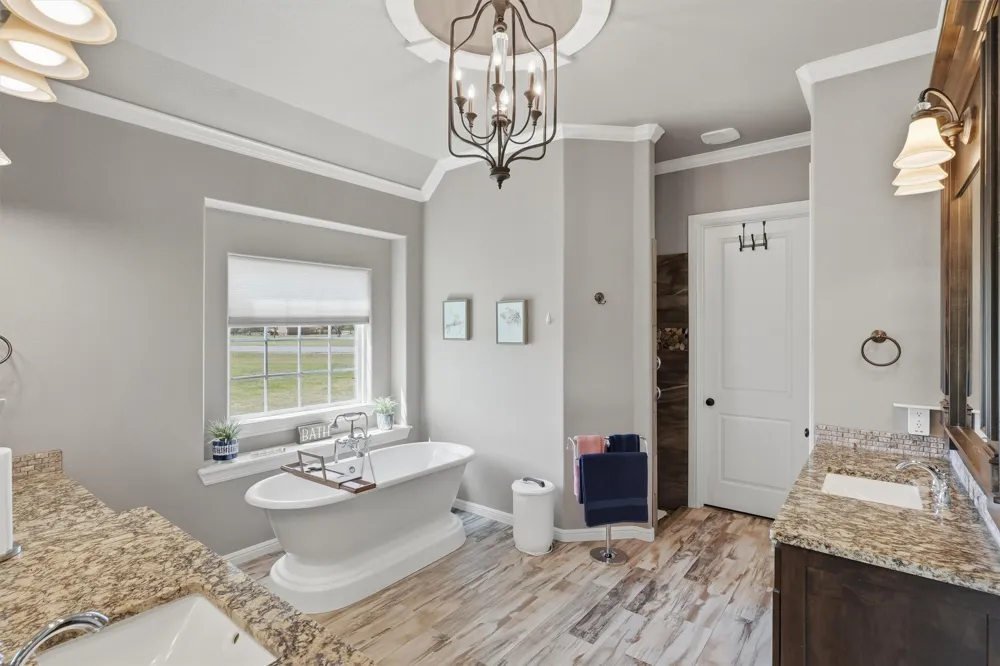 1201 E Iberian Court Granbury, TX 76048