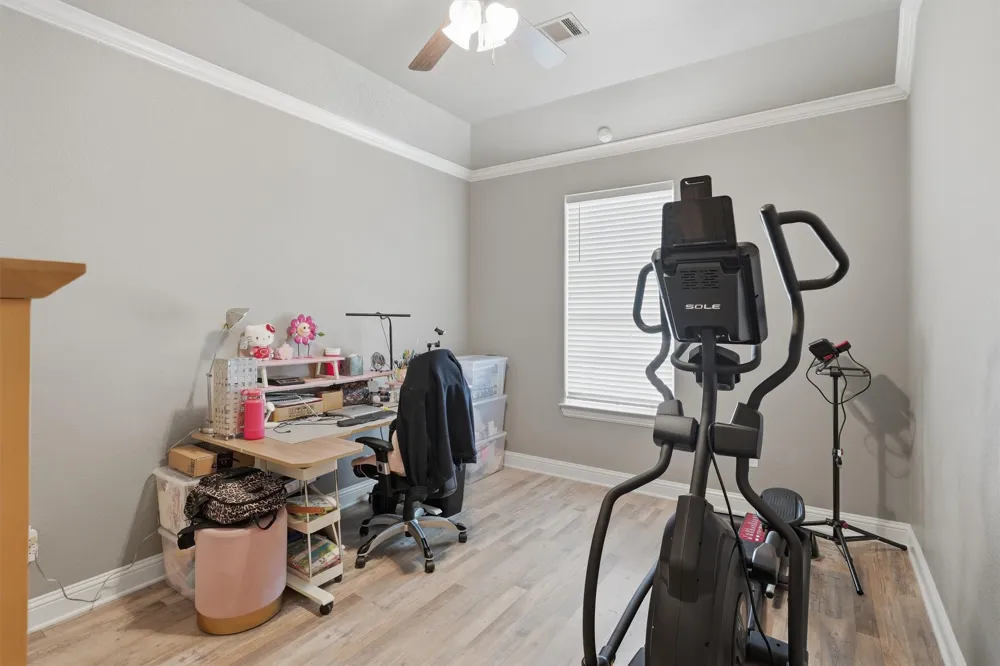 1201 E Iberian Court Granbury, TX 76048