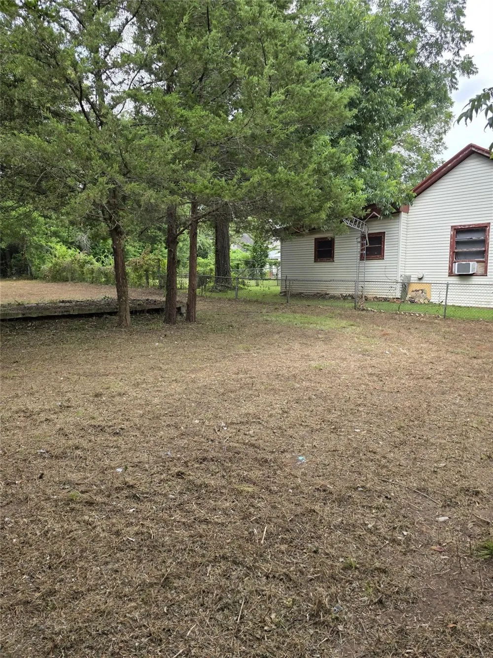 816 N Cottage Avenue Palestine, TX 75801