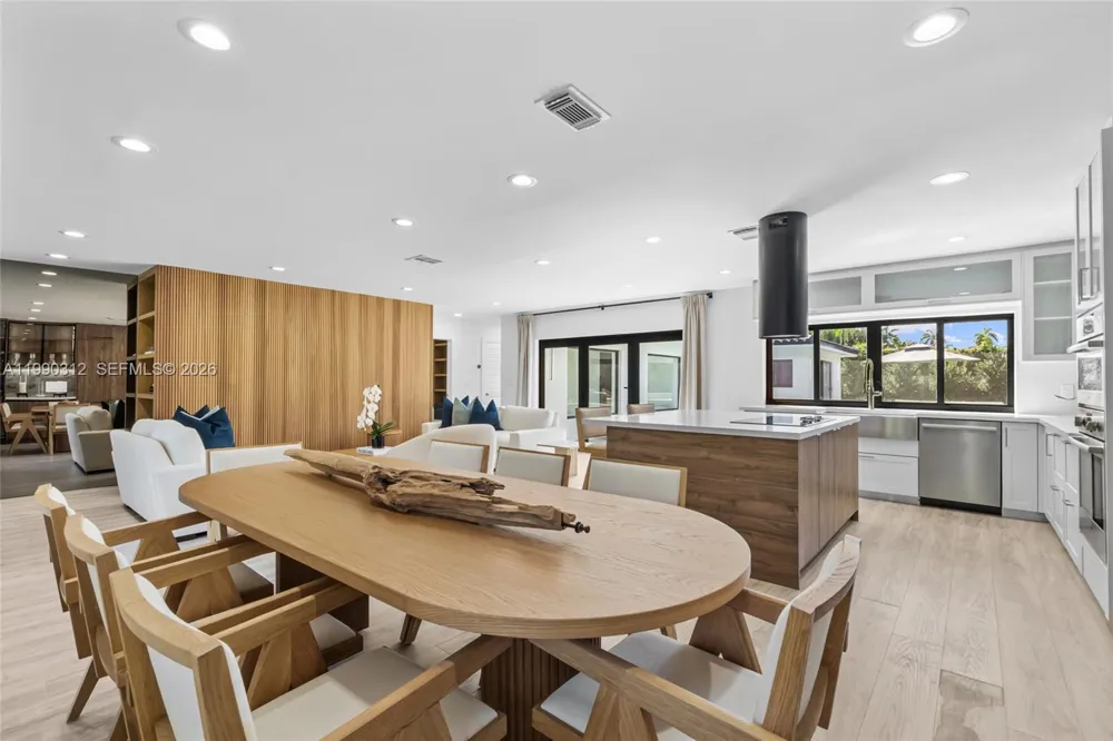 116 W 1st Ct Miami Beach, FL 33139
