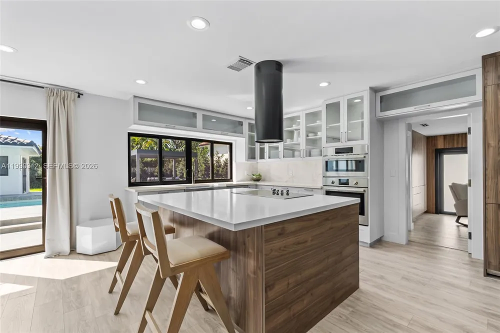 116 W 1st Ct Miami Beach, FL 33139