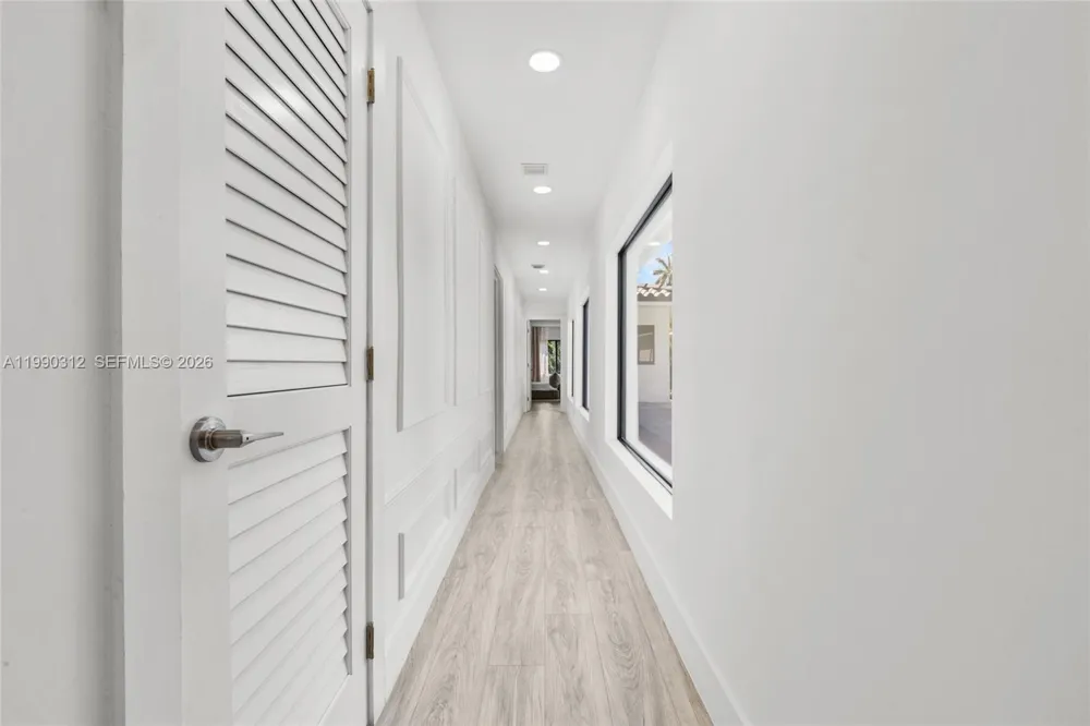 116 W 1st Ct Miami Beach, FL 33139